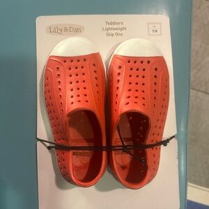 Lily and Dan New Red toddler lightweight slip on shoes